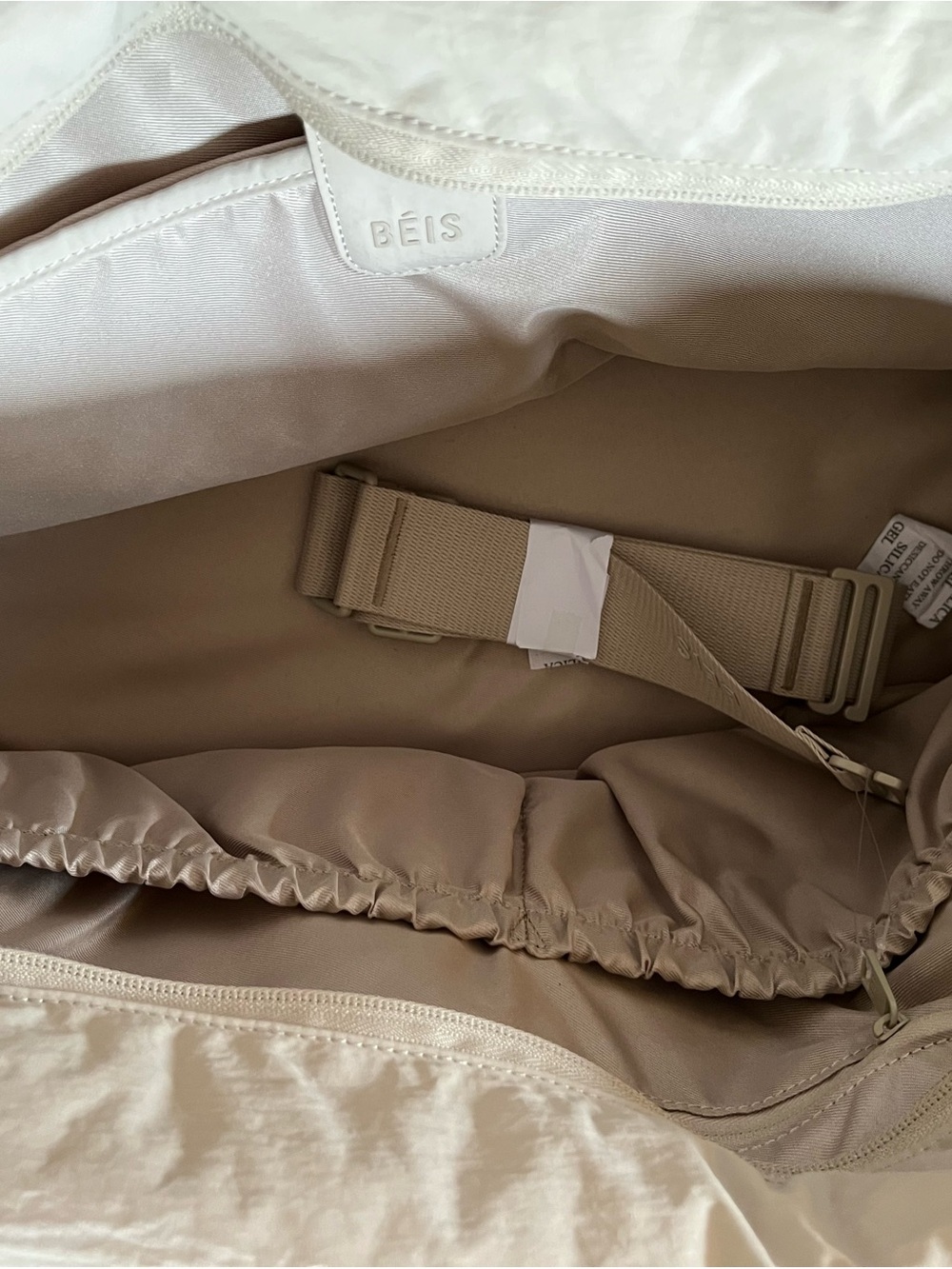 Beis Air Duffle - Oat - Picture 2 of 3
